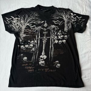 Men's Black Graphic Tee with Skull Design Y2K Grunge Goth